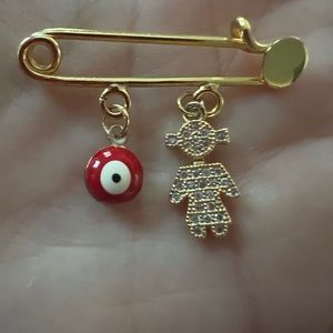 Babypin. Baby safety pin gold plated